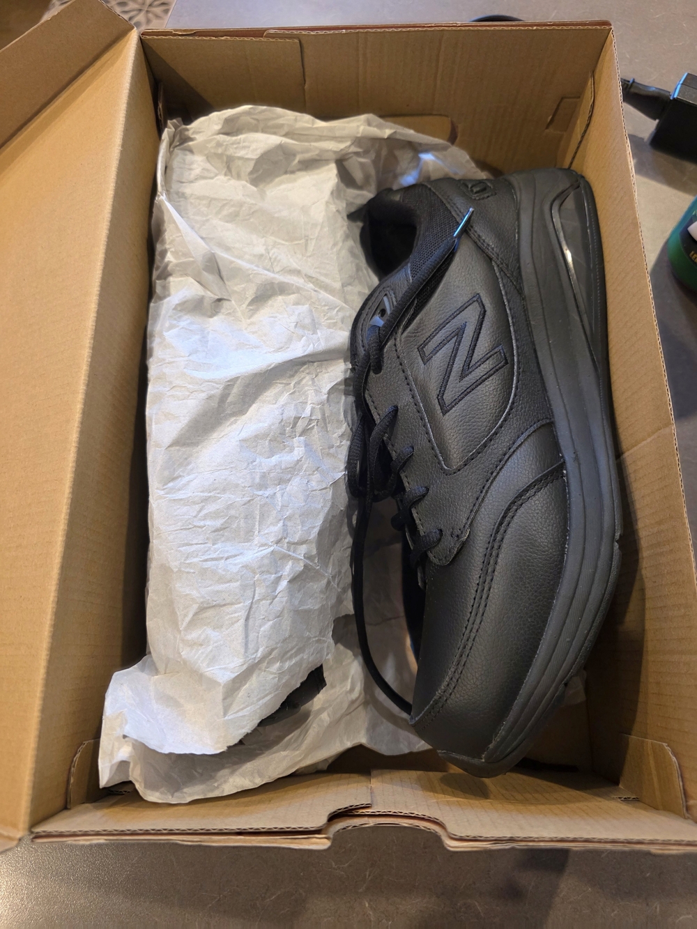 New Balance Men's Black Athletic Leather Walking Sneakers